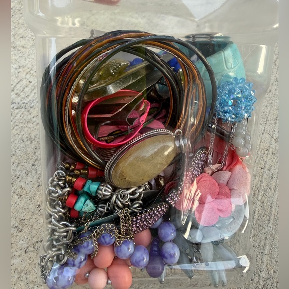 Mystery Jewelry jar; The Phoebe! - Picture 4 of 4